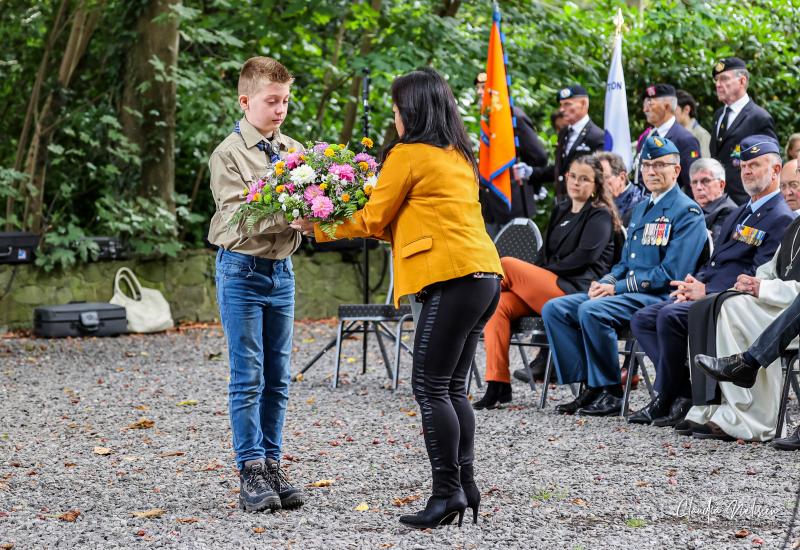 ../public/images/images/fotos/GroteHerdenking2024/38.jpg